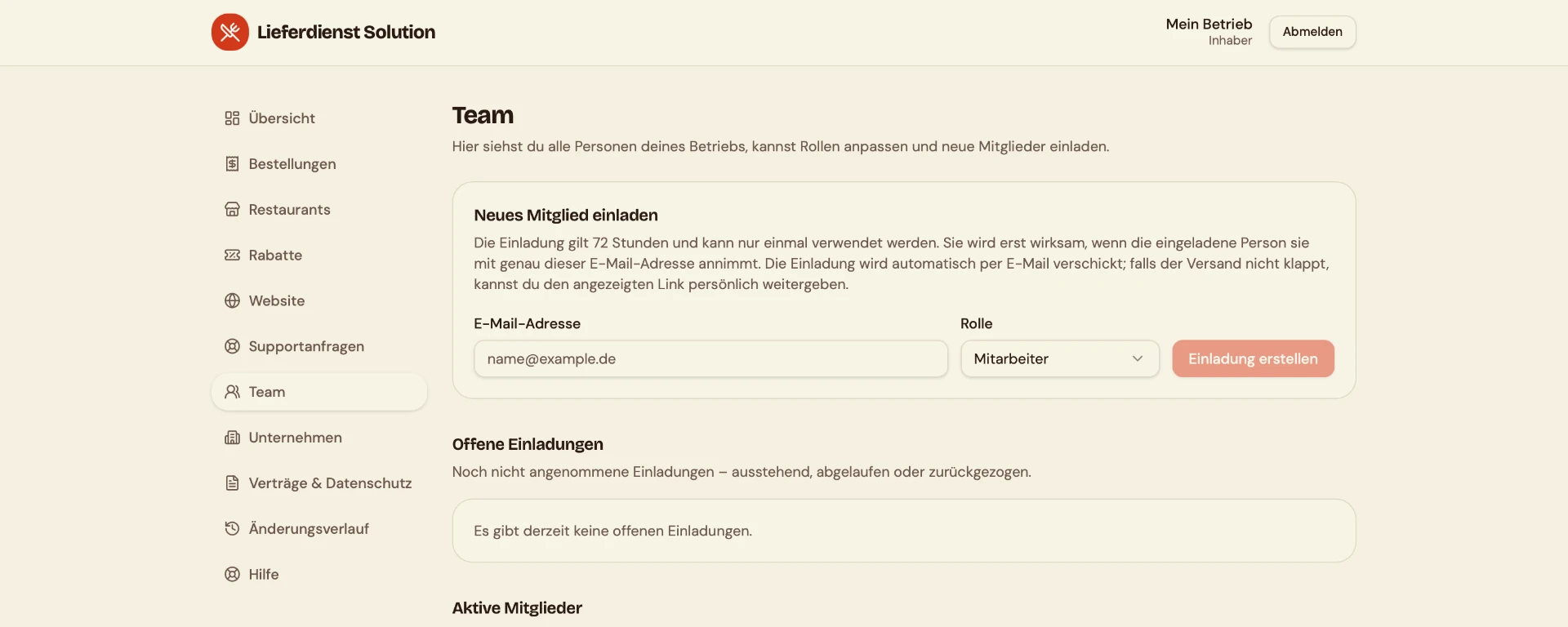 Team- und Benutzerverwaltung mit Einladungen, Rollen und aktiven Mitgliedern